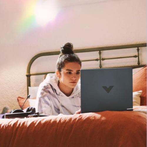 Portátil HP VICTUS 15-fb0015np 15.6 FHD Ryzen 5-5600H hexa 16GB DDR4 512GB PCIe NV GF RTX 3050 4GB W11 Home