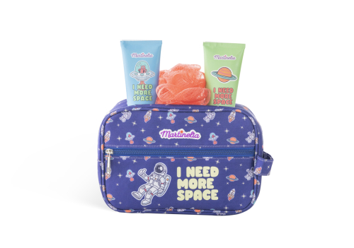 Martinelia I Need More Space Com Necessaire loção banho gel banho Puff