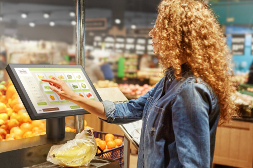 POS ALL-in-One HP Engage One Pro AIO 15.6" I3-10100E 8GB DDR4 256GB SSD Win 10 Iot 64 5T8K3EA Preto