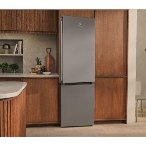 FRIGORÍFICO COMBINADO ELECTROLUX LNT6MD32U Classe D