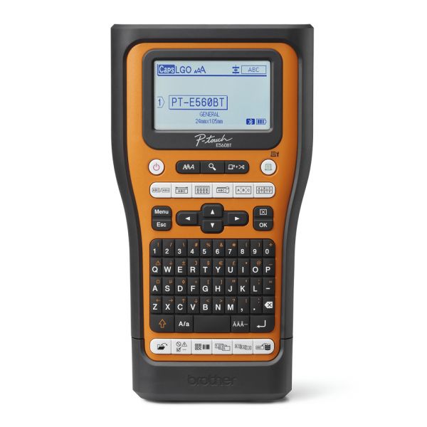 PTE560BTSP - Rotuladora eletrónica profissional com conexão a PC e Bluetooth para eletricistas e instaladores. Larguras de fitas: 3,5 / 6 / 9 / 12 / 18 / 24mm. Corte de fita automático - Teclado QWERTY - Cabo USB - 2 Fitas incluídas (TZeS651, TZeFX231)