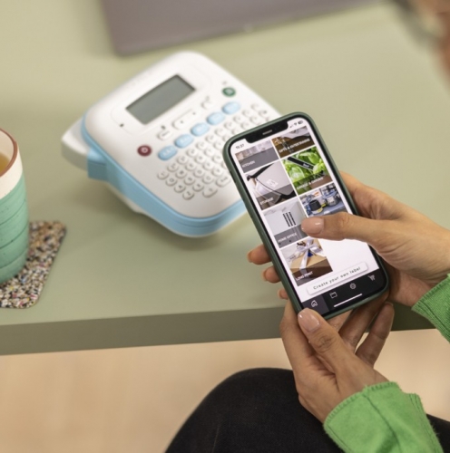 Etiquetadora eletrónica BROTHER PTN25BT  secretária para casa e escritório Teclado QWERTY