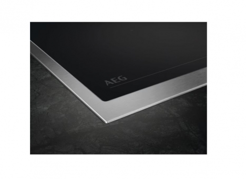 Placa de indução AEG de 4 zonas e 60 cm  - TN64IA00XB