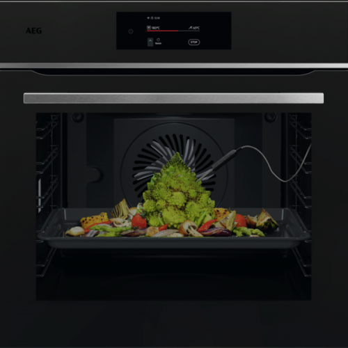 Forno multifunções AEG Série 7000 MealAssist com Display CookSmart Touch 4,3 '', com WiFi  - TE8PB731AT