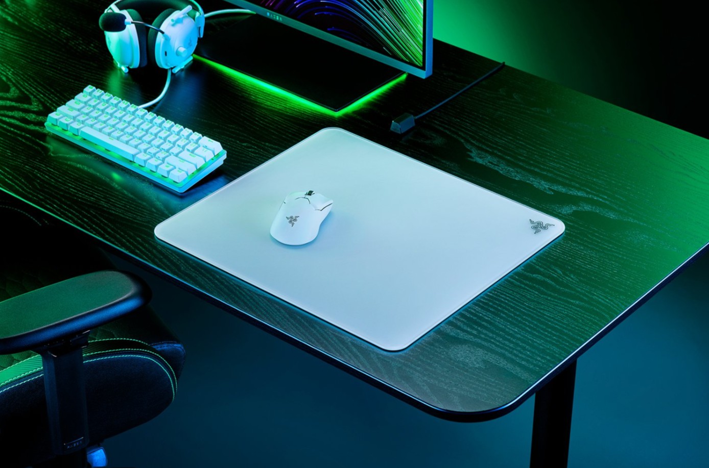 Razer Atlas Pro Mouse Pad - White RZ02-05760200-R3M1