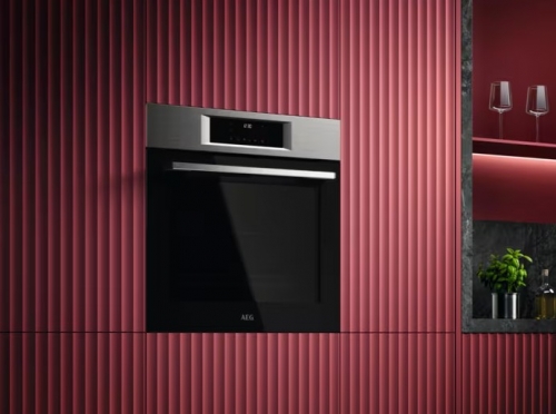 Forno multifunções Série 5000 SurroundCook com EXPlore AEG OU5PB43PM 60CM
