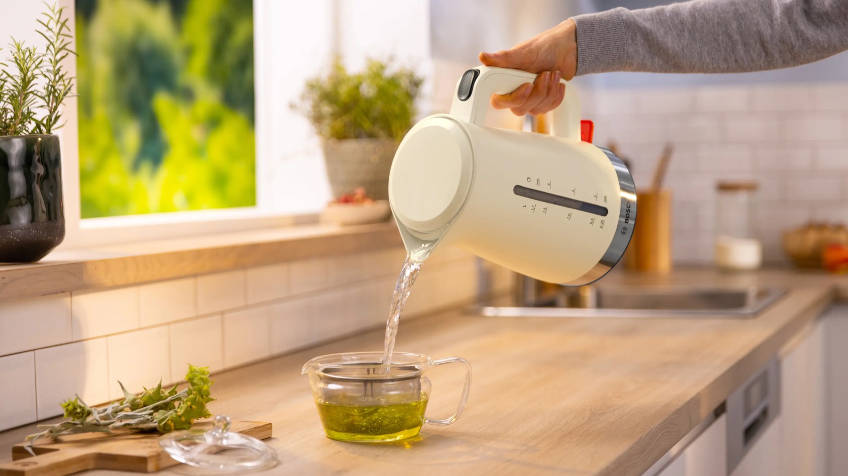 Jarro elétrico Bosch TWK4M227 MyMoment 1,7 L 2400 W bege