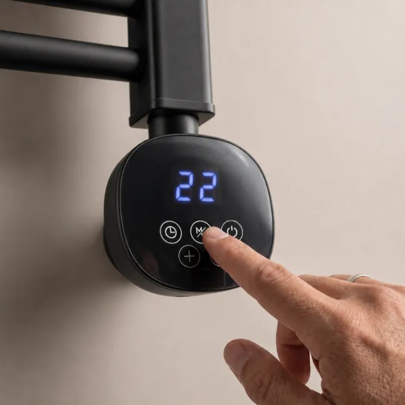 Toalheiro Elétrico HJM NYRA 500 W Wi-Fi em Alumínio Preto