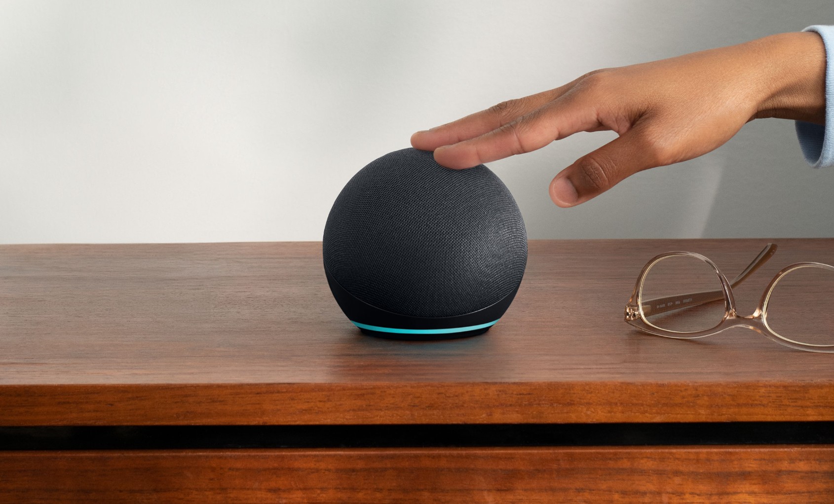 Coluna Inteligente Amazon Echo Dot 5ª Geração com Alexa Antracite - B09B8X9RGM