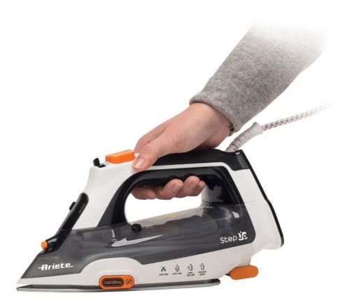 Ferro a Vapor Inteligente Ariete Step Up 2400W – 6190/00