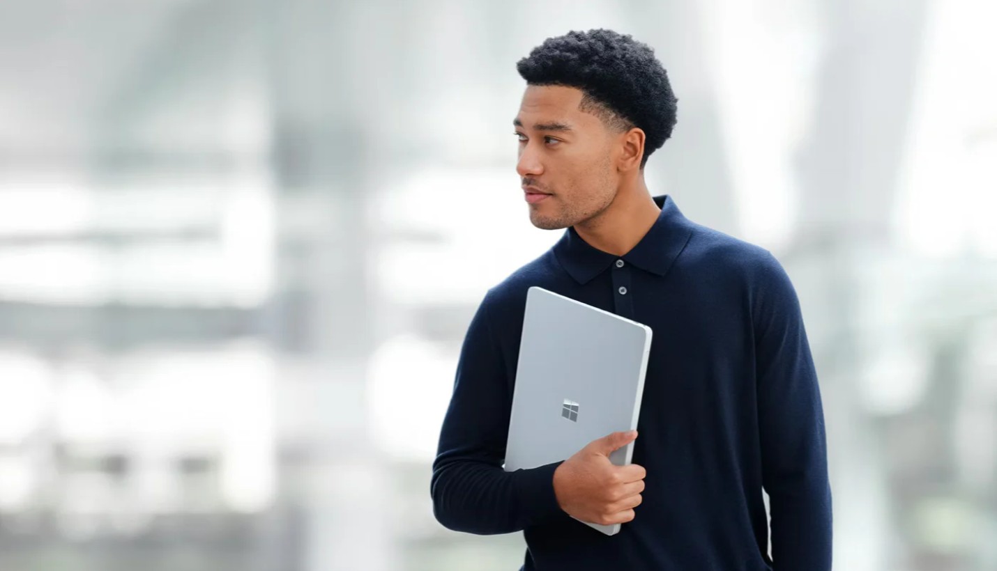 Portátil Microsoft Surface Laptop 13" 2.ª Edição – Snapdragon X Plus, 16 GB RAM, 256 GB, Platinum, Teclado Português - EP2-77132